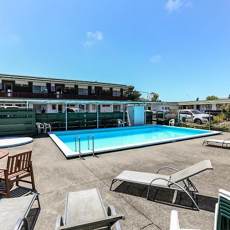 Flamingo Motel New Plymouth Exterior photo