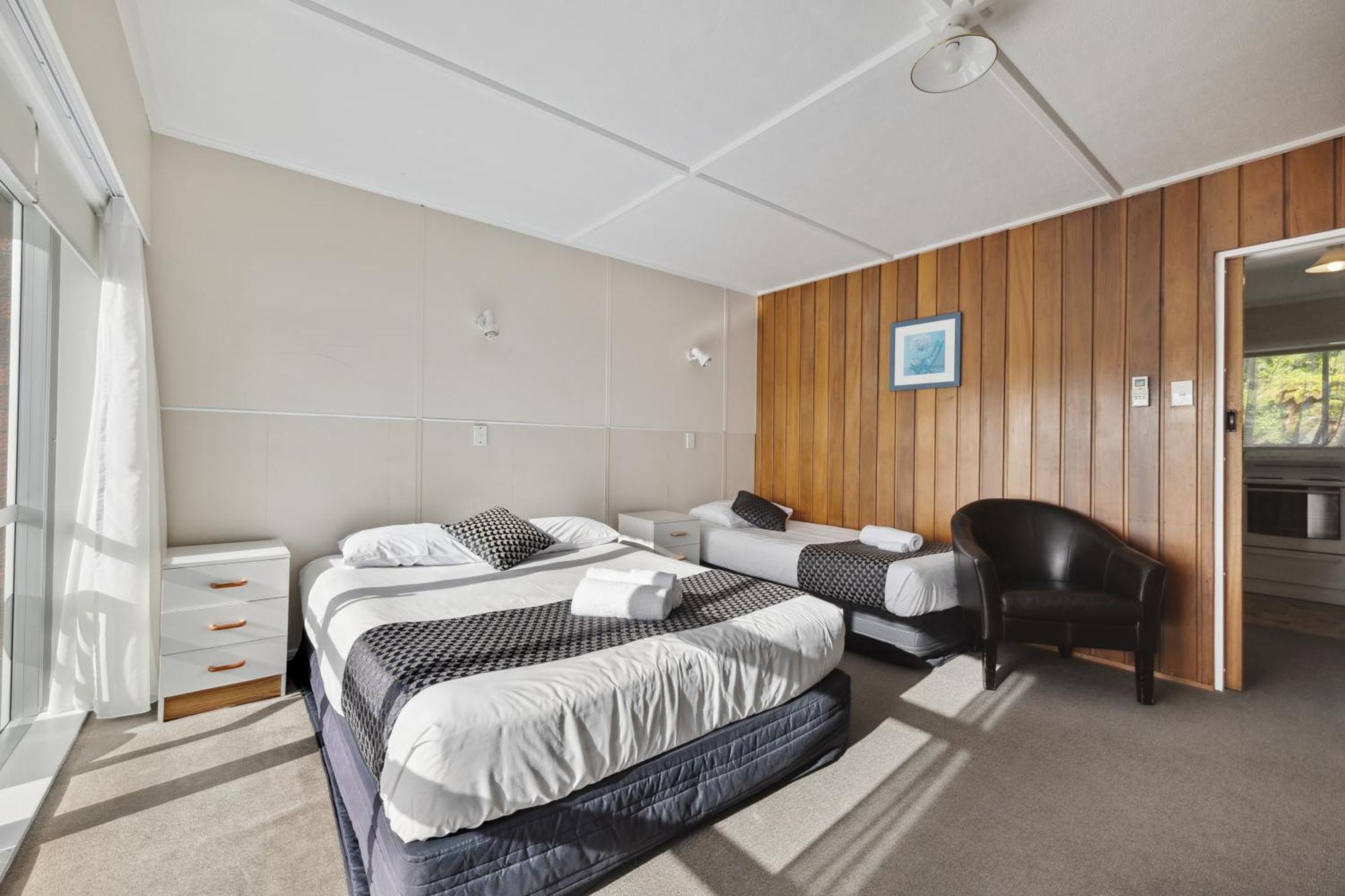 Flamingo Motel New Plymouth Exterior photo