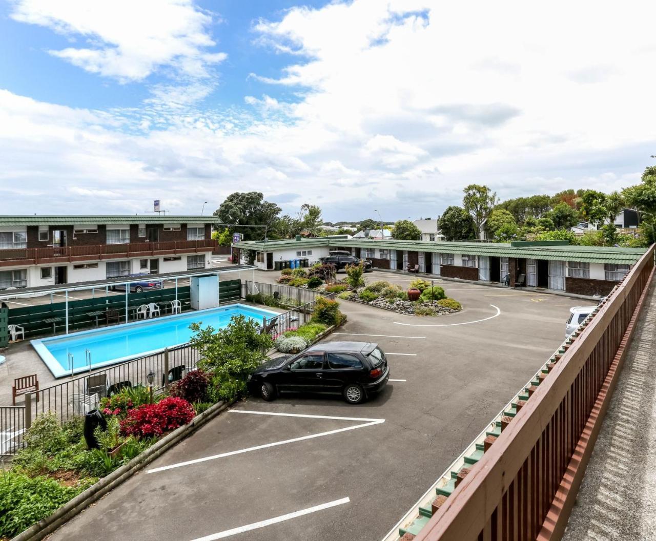 Flamingo Motel New Plymouth Exterior photo