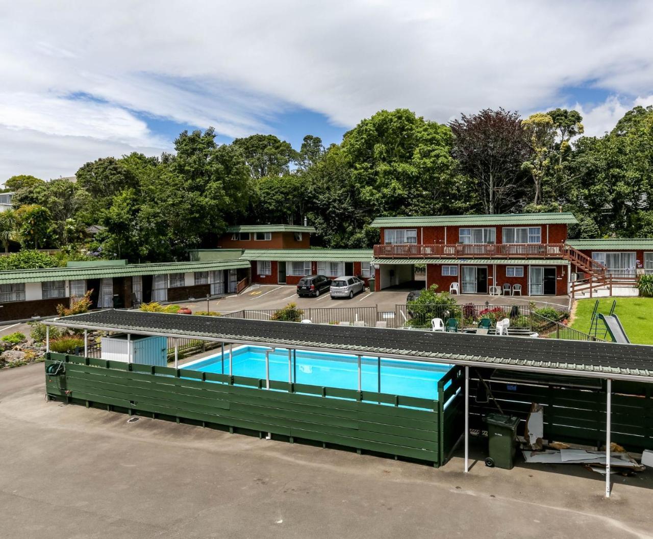 Flamingo Motel New Plymouth Exterior photo