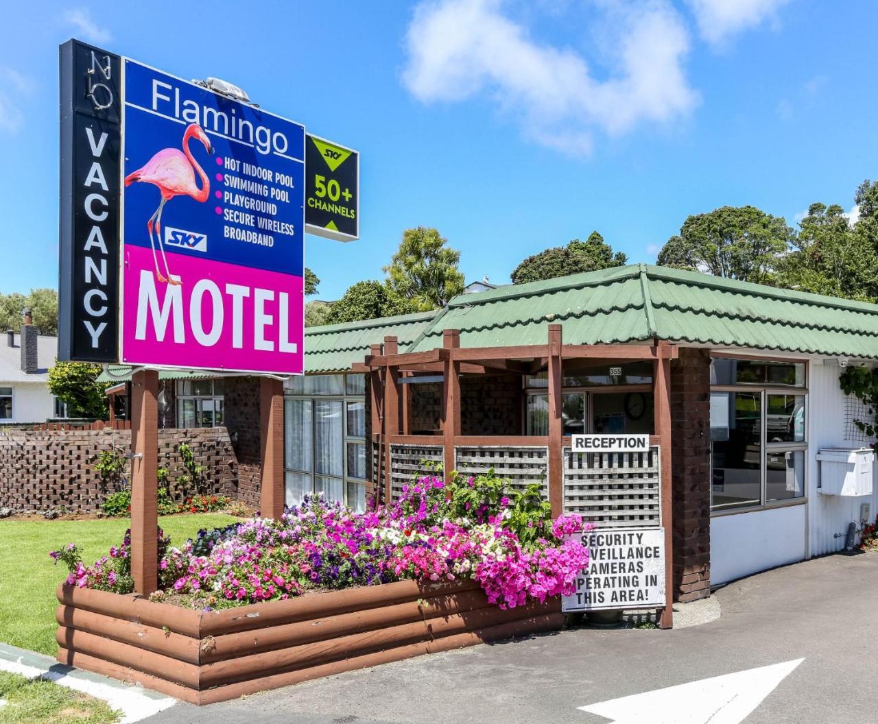 Flamingo Motel New Plymouth Exterior photo
