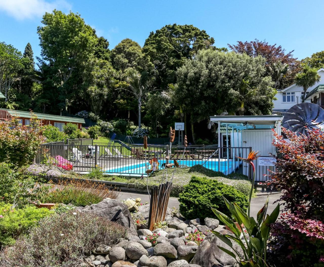 Flamingo Motel New Plymouth Exterior photo