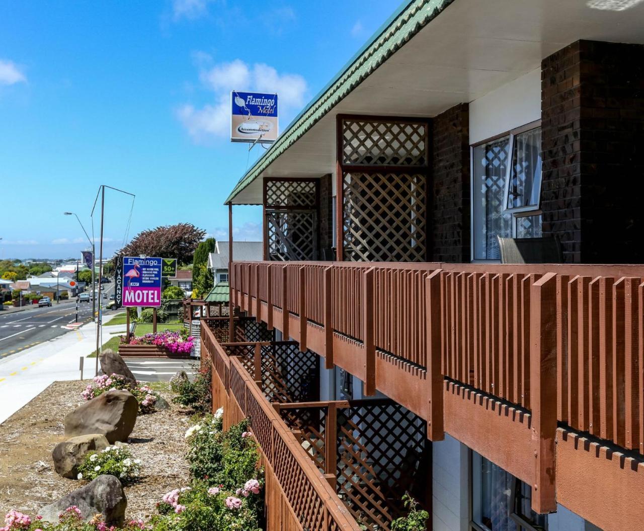 Flamingo Motel New Plymouth Exterior photo