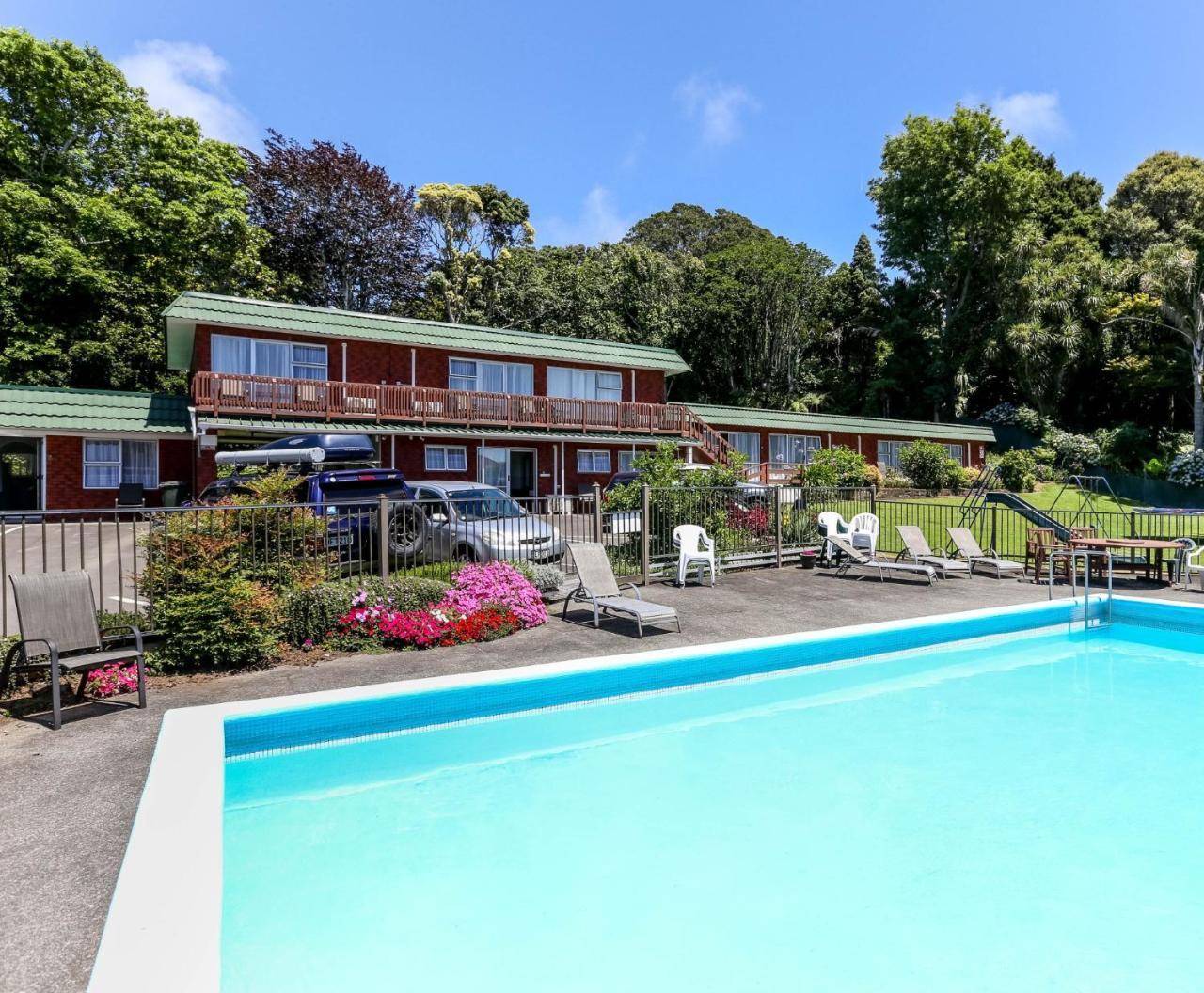 Flamingo Motel New Plymouth Exterior photo